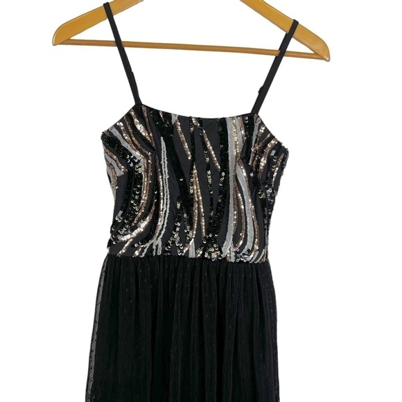 Dress The Population Sequin Mesh Tiered‎ Dress - Picture 3 of 10